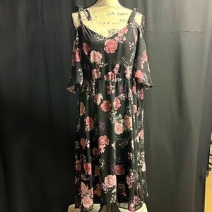 Torrid High Low Dress with Tie Straps and Off Shoulder Sleeves. Size 2 Women’s